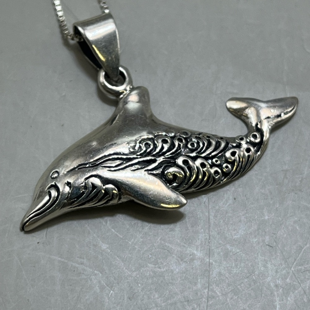 Sterling Silver Smiling Dolphin Pendant Necklace